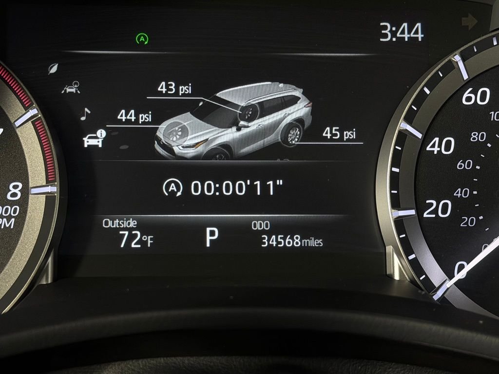 Certified Used 2025 Silver Toyota XLE image 20