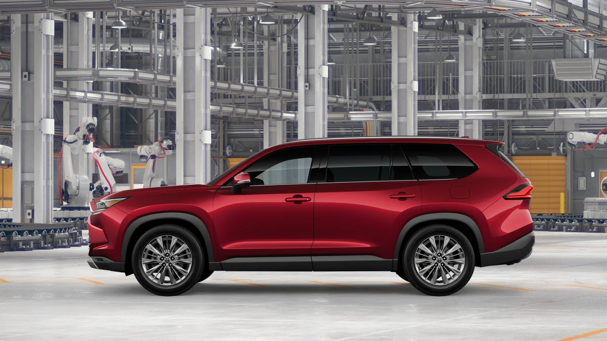 New 2026 Ruby Flare Pearl Toyota Platinum image 4