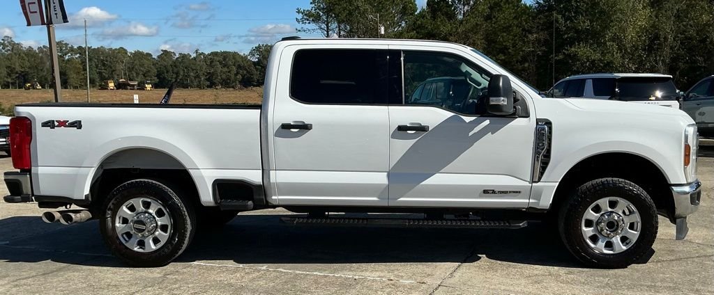 Used 2024 White Ford XLT image 3