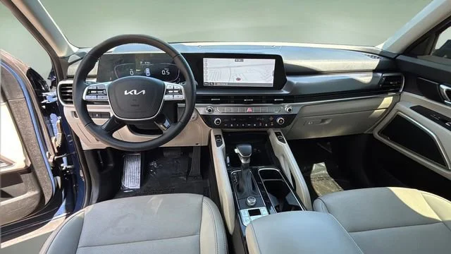 Used 2024 Blue Kia S image 17