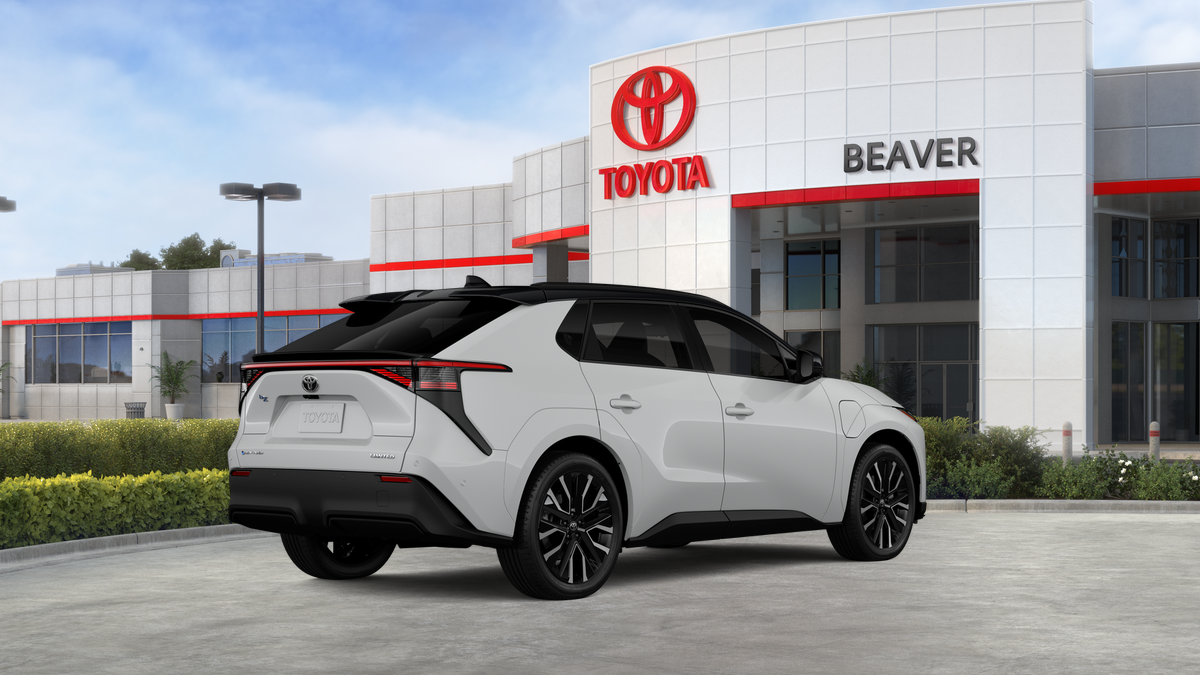 New 2026 Wind Chill Pearl with Midnight Black Metallic roof Toyota Limited image 10