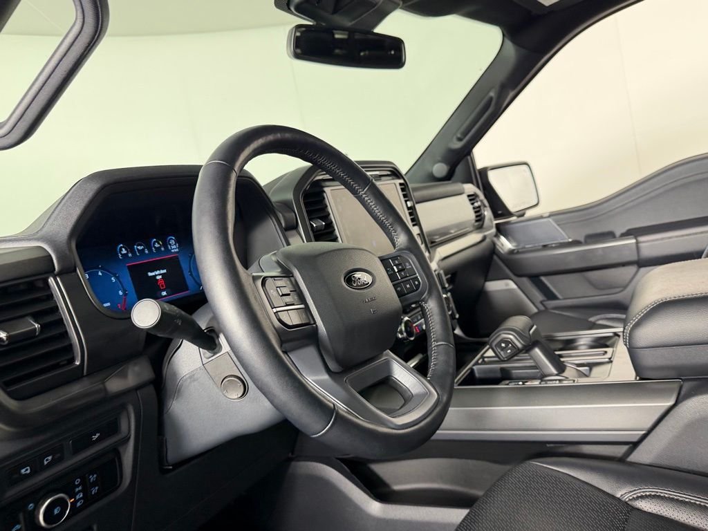 Used 2024 Agate Black Metallic Ford Lariat image 23