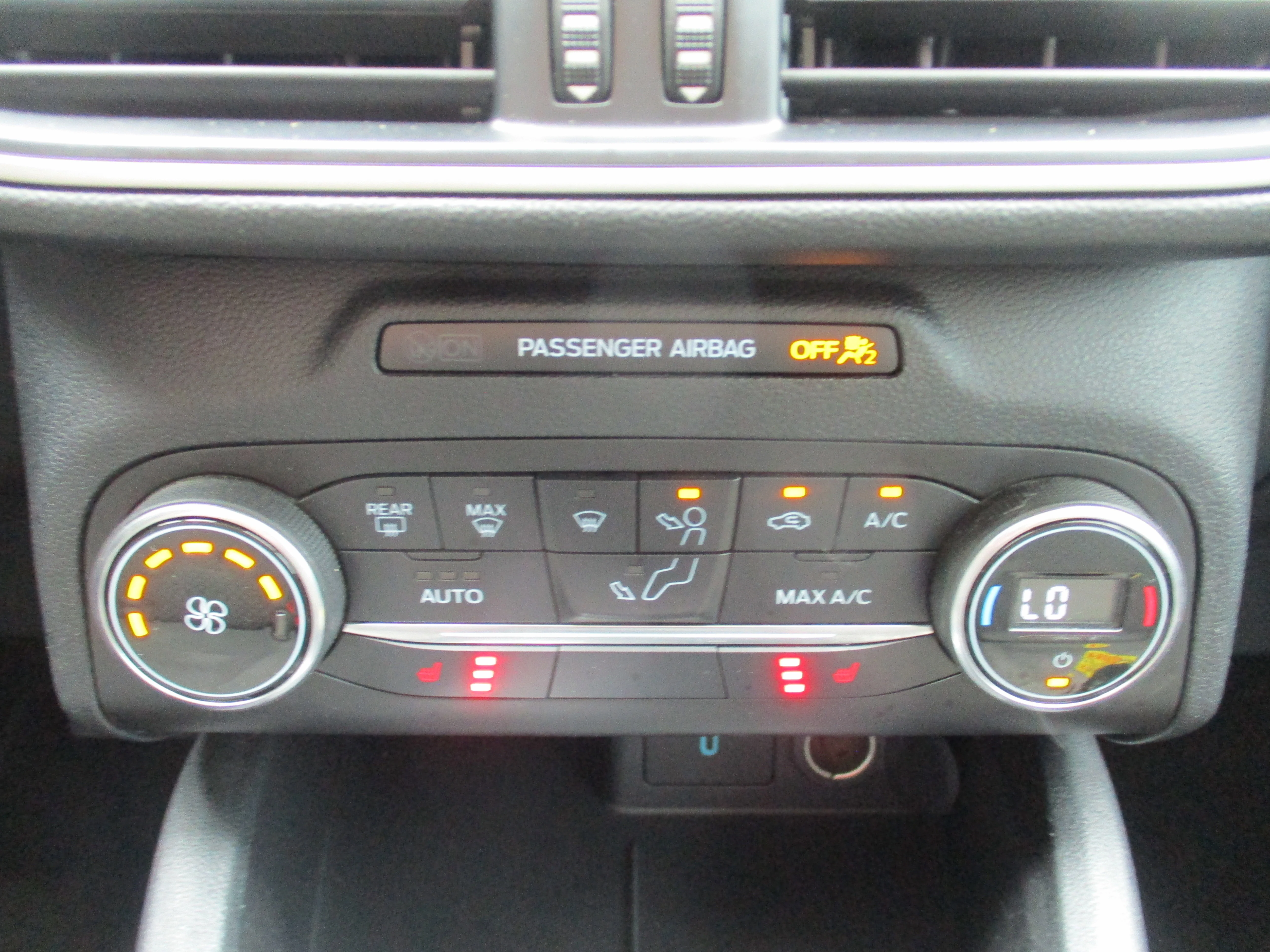 Used 2020 Dark Persian Green Metallic Ford SE image 19