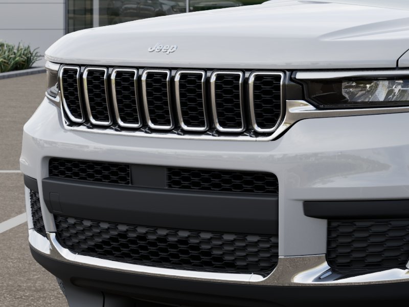 New 2025 Bright White Clear-Coat Exterior Paint Jeep Laredo image 52
