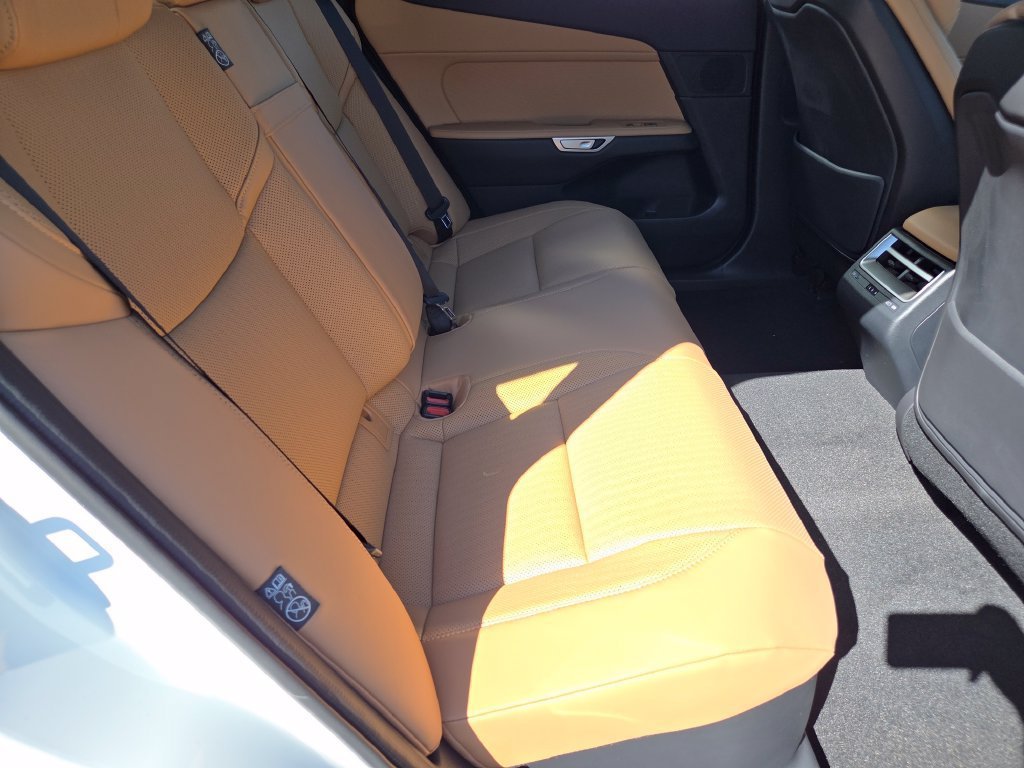 New 2026 Ultra White Lexus PREMIUM AWD image 5