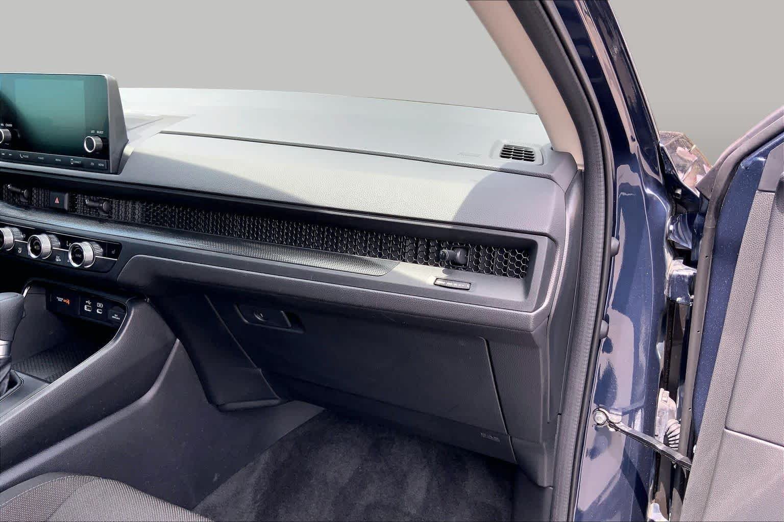 Used 2025 Canyon River Blue Metallic Honda EX image 19
