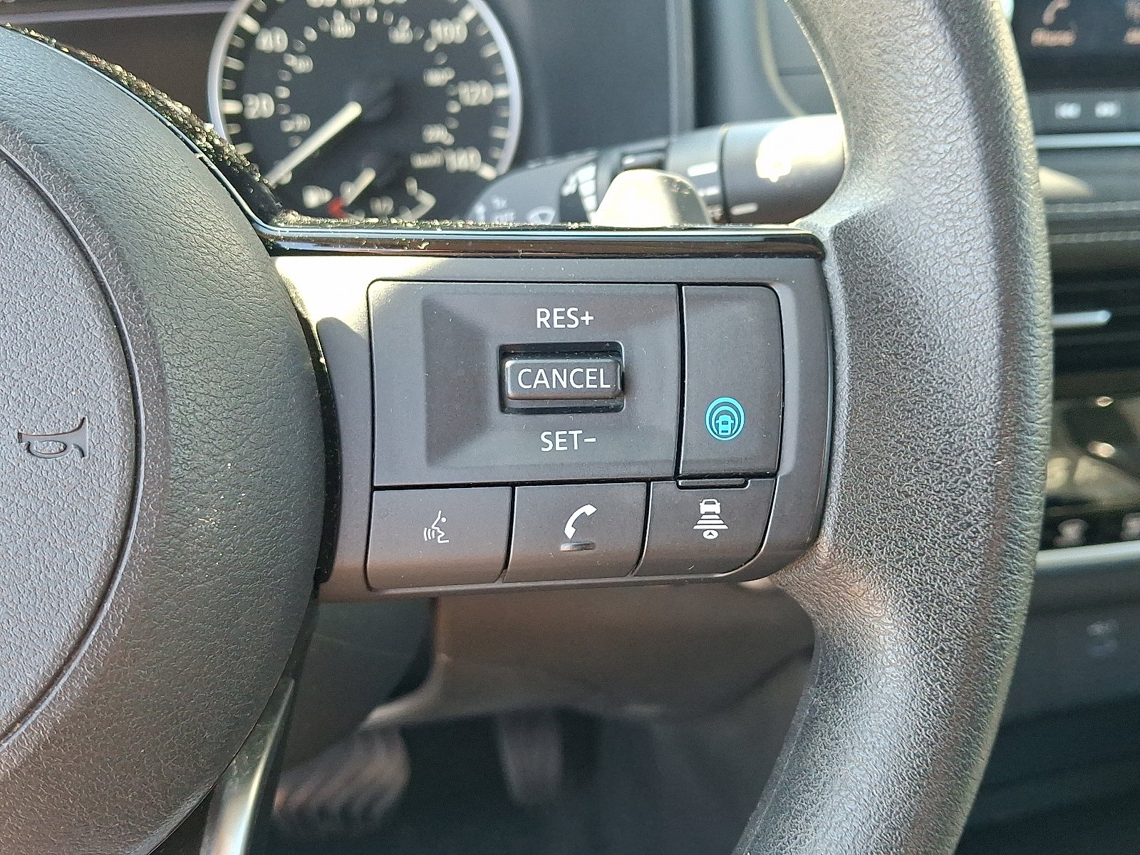 2022 Nissan Rogue SV - Photo 22