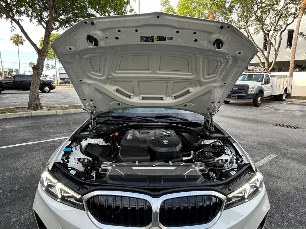Used 2025 White BMW 330i image 27