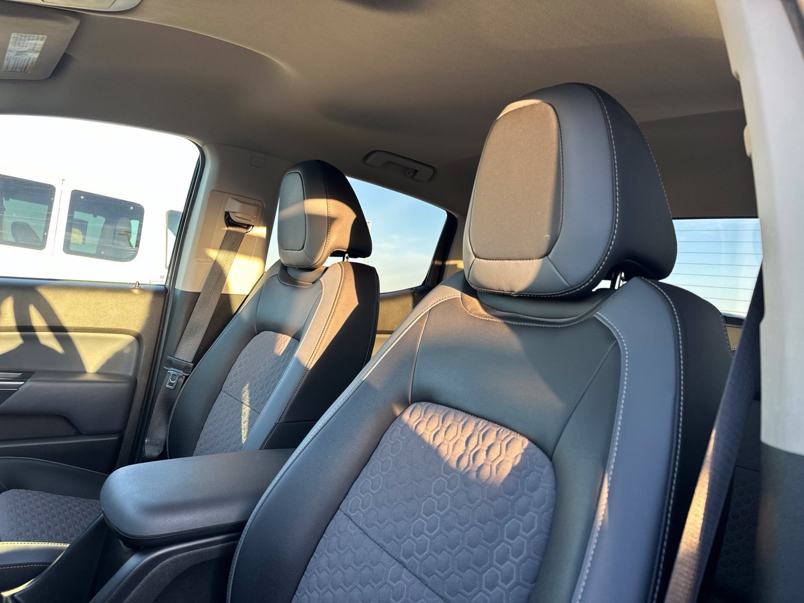 Used 2015 Black Chevrolet Z71 image 5