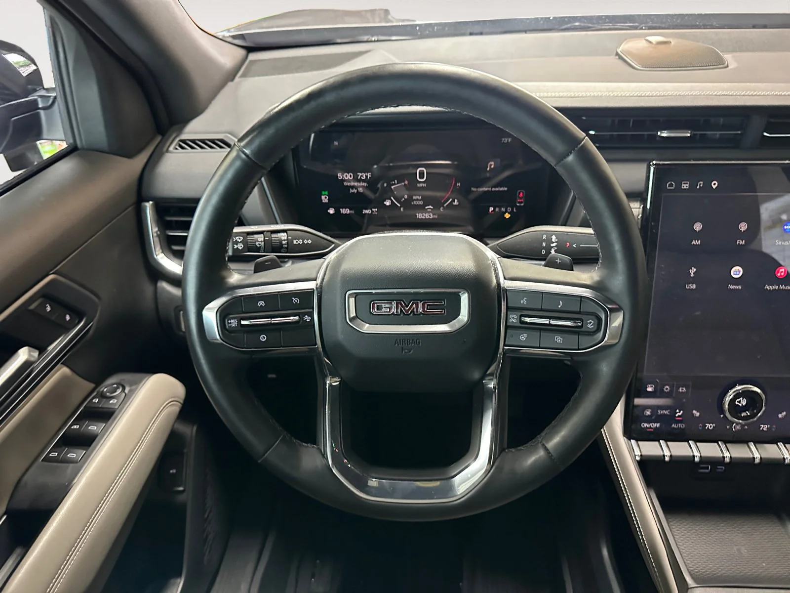 Used 2025 Sterling Metallic GMC AWD Elevation image 13