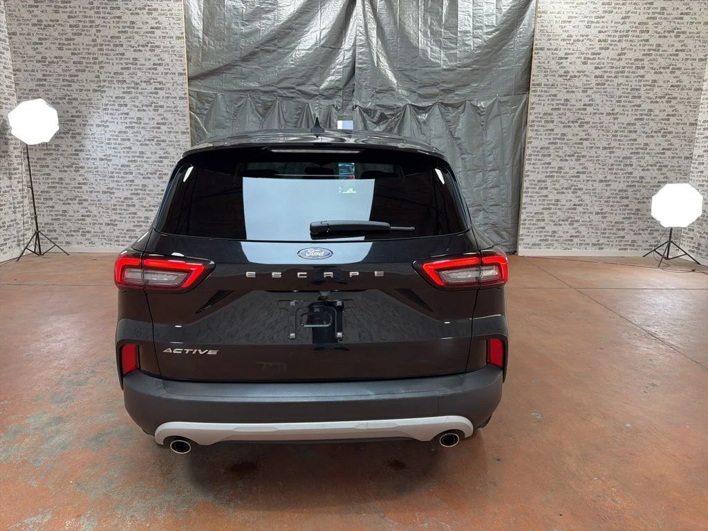 Used 2023 Black Ford Active image 6