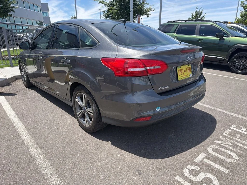 Used 2016 Gray Ford SE image 4