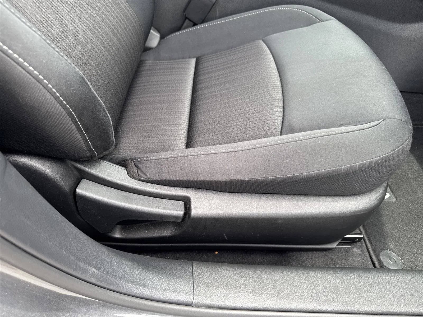 Used 2025 Gun Metallic Nissan SV image 35