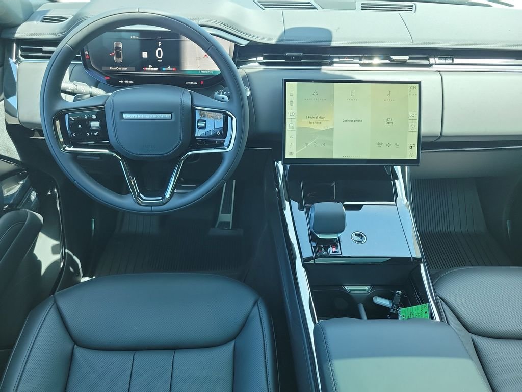 New 2026 Fuji White Land Rover Dynamic SE image 18