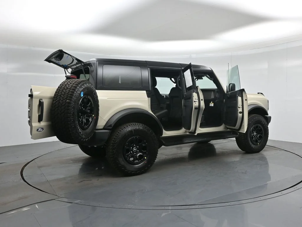 New 2026 Desert Sand Ford Outer Banks image 5