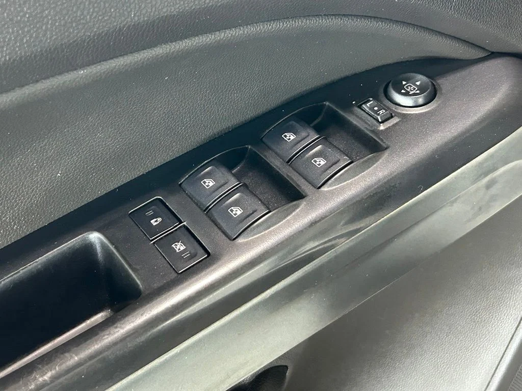 Used 2017 Summit White Chevrolet LT image 15