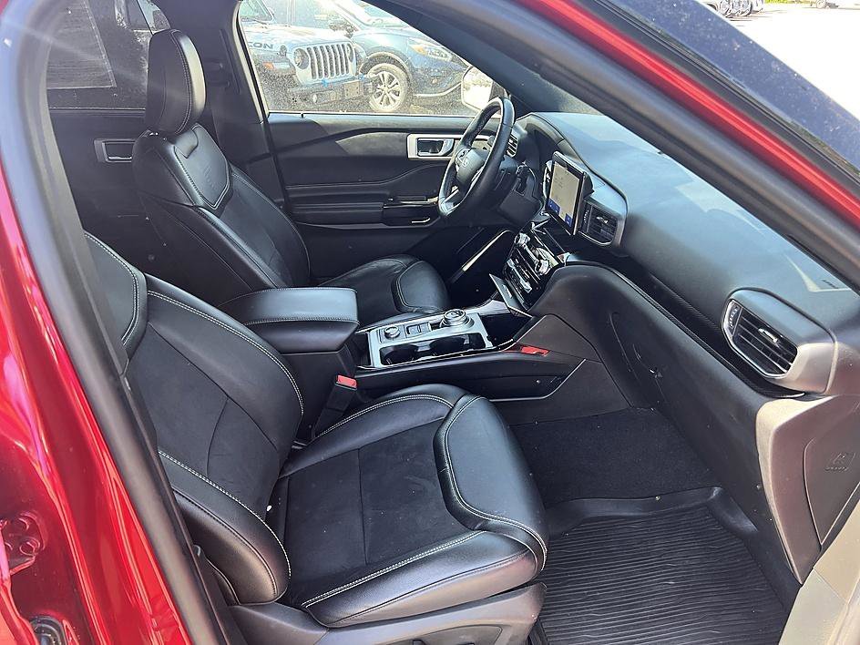 Used 2022 Red Metallic Ford ST image 17
