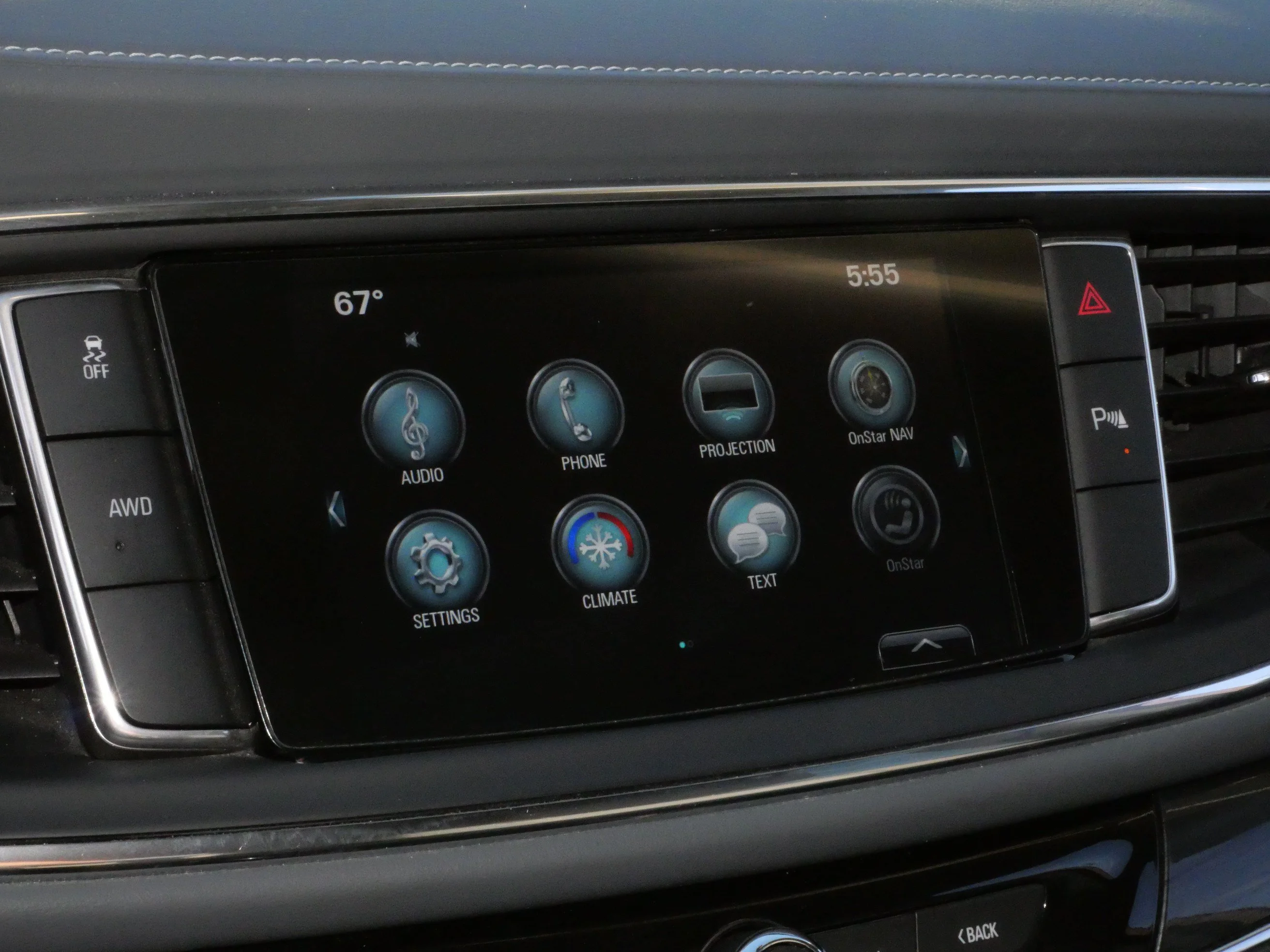 Used 2018 Red Quartz Tintcoat Buick Essence image 23