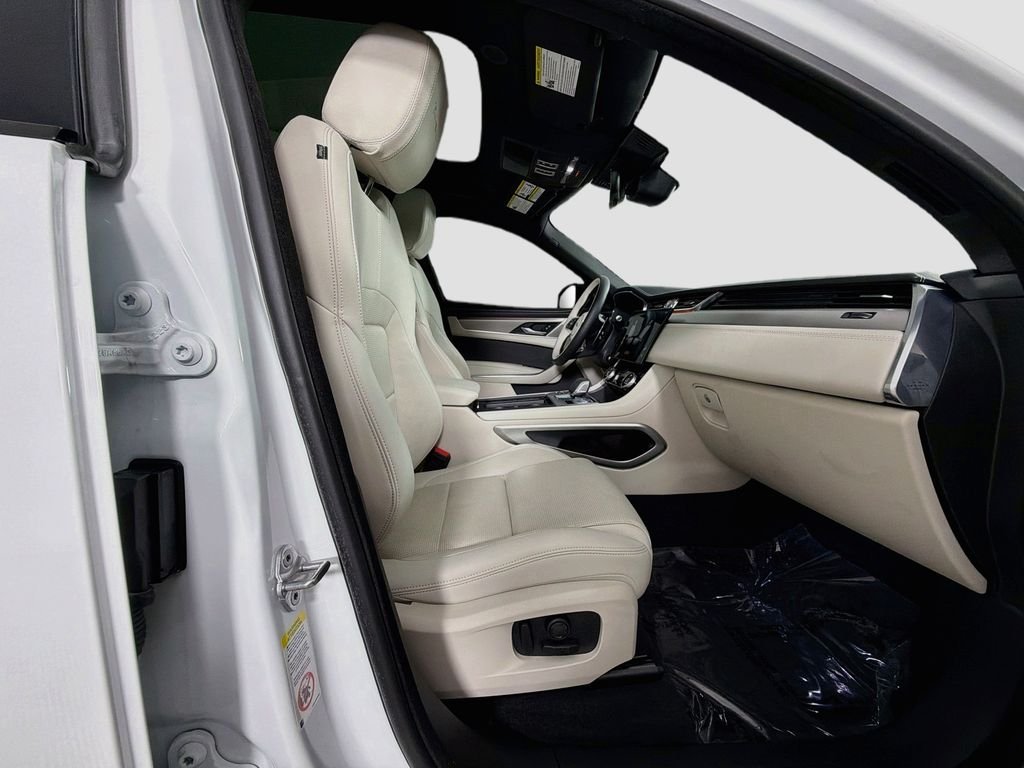 Used 2026 White Jaguar P250 R-Dynamic S image 31