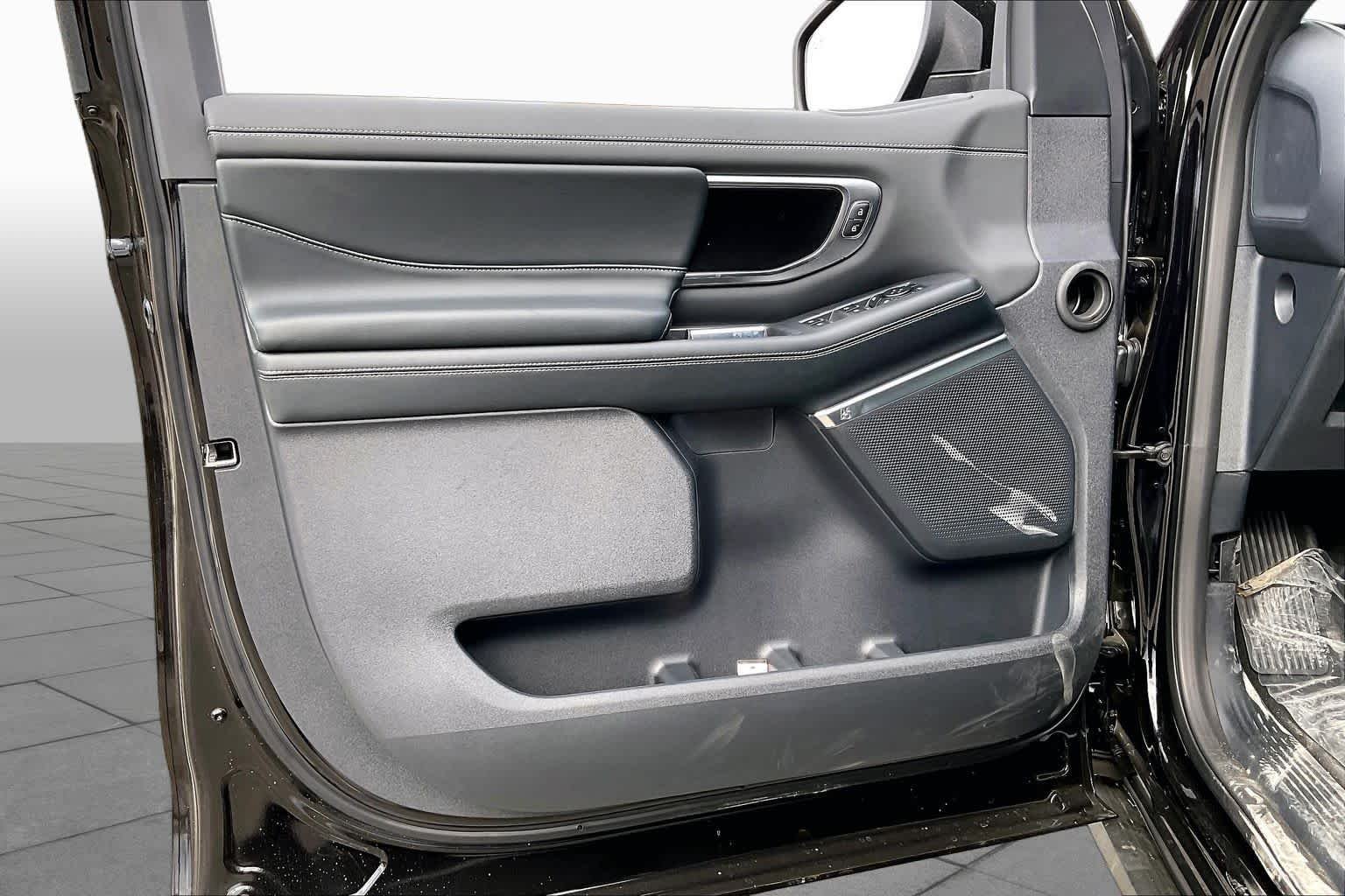 New 2027 Agate Black Metallic Ford MAX Platinum image 8