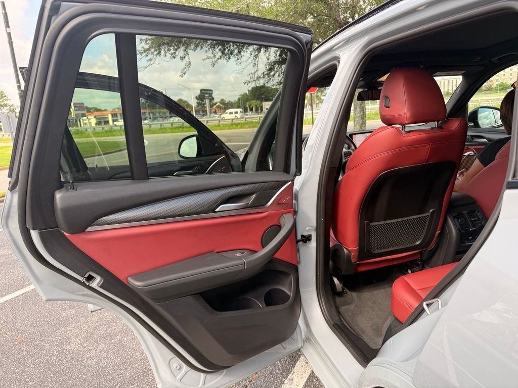 Used 2023 Gray BMW sDrive30i image 9
