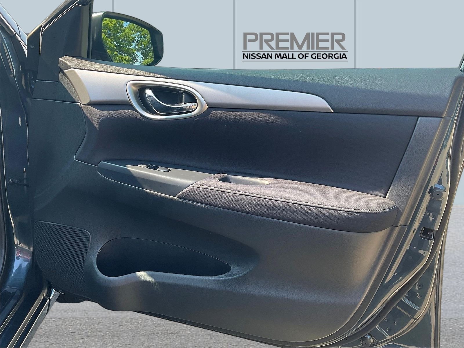 Used 2014 Blue Nissan SV image 26