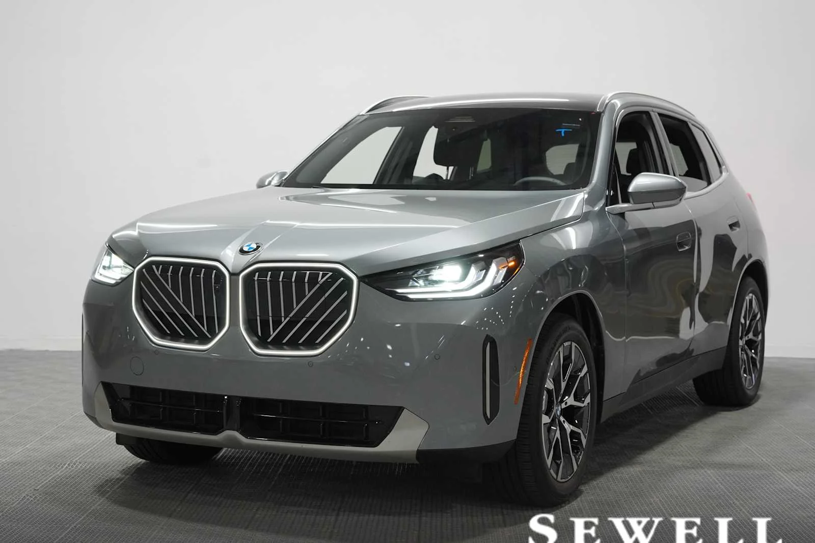 2025 BMW X3 30 XDRIVE's photo