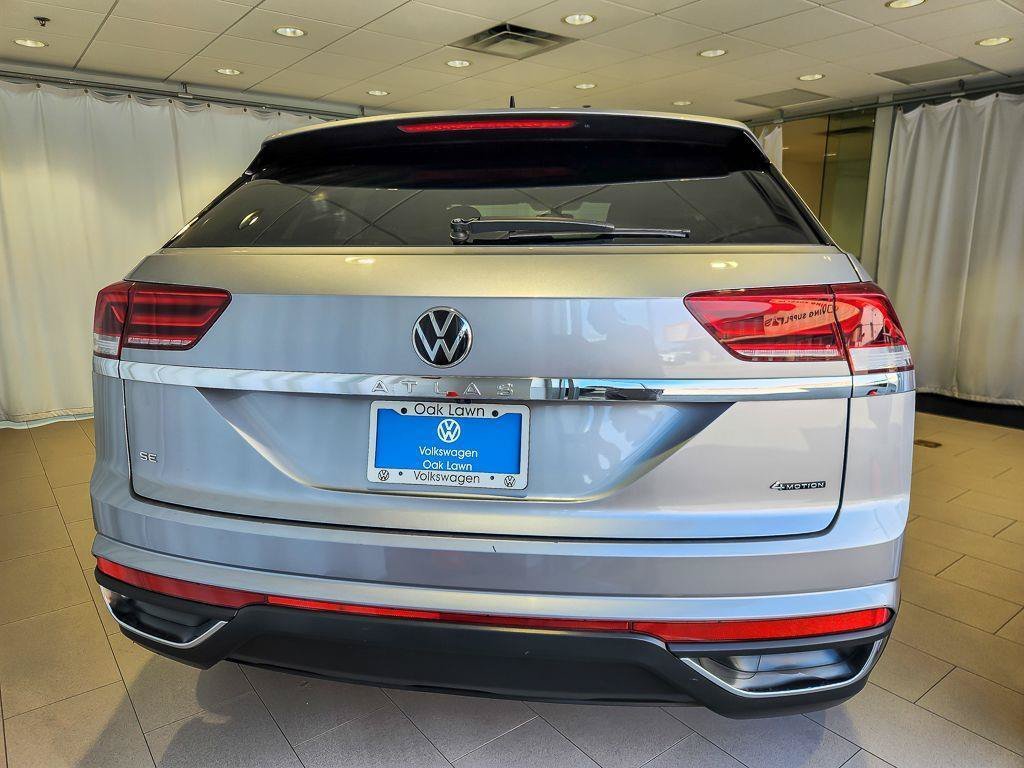 Used 2023 Silver Metallic Volkswagen 2.0T SE image 4