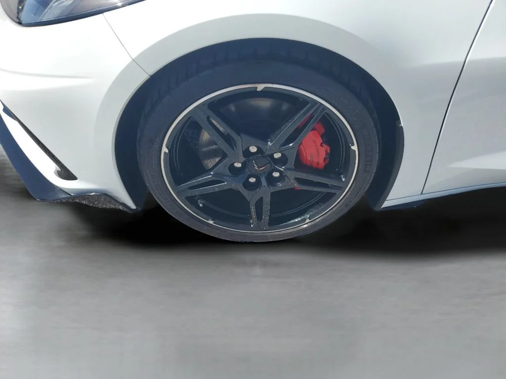 Used 2020 ARCTIC WHITE Chevrolet 2LT image 25