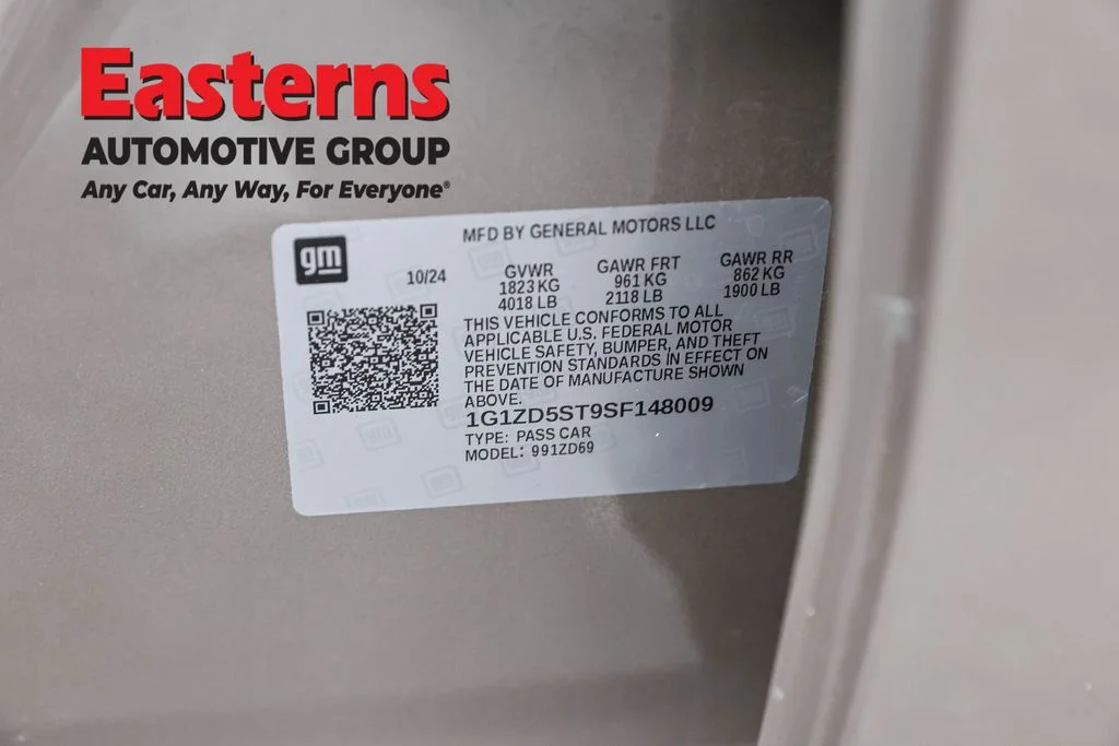 Used 2025 Gray Chevrolet LT image 35