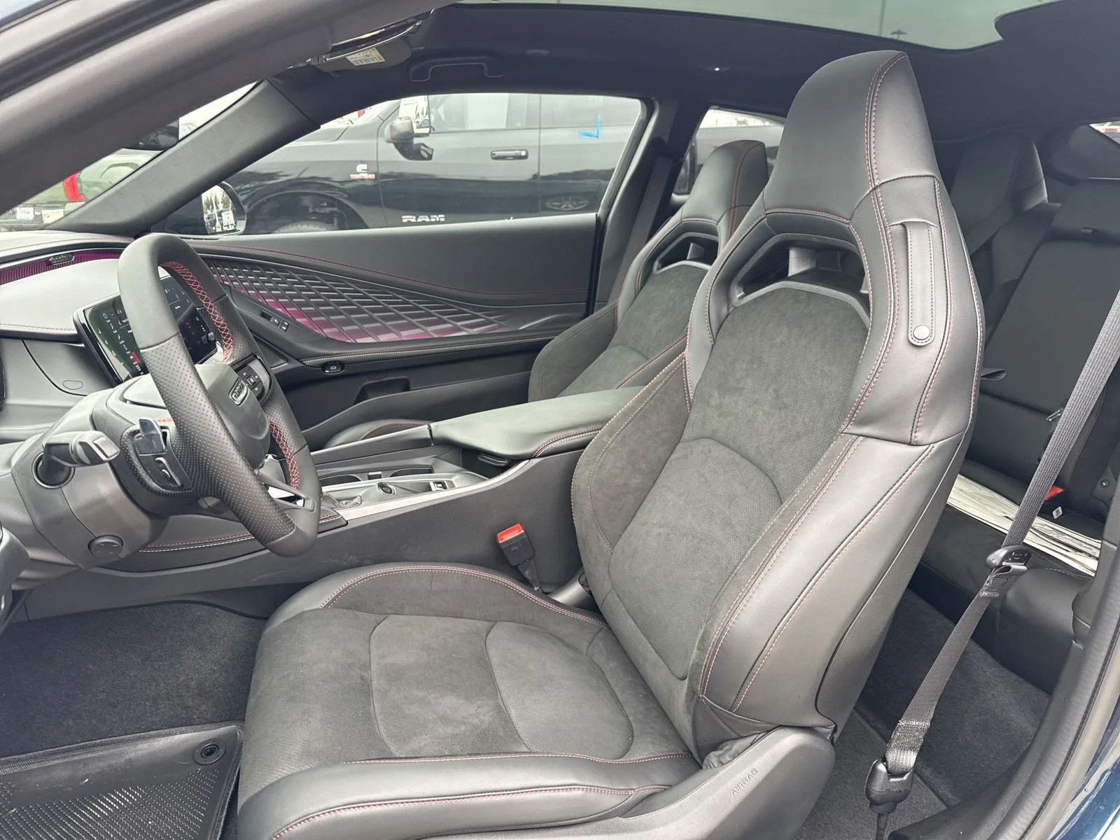 2025 Dodge Charger Daytona Scat Pack - Photo 13