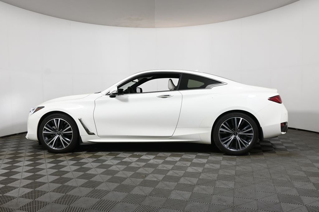 Certified Used 2022 White INFINITI LUXE image 2