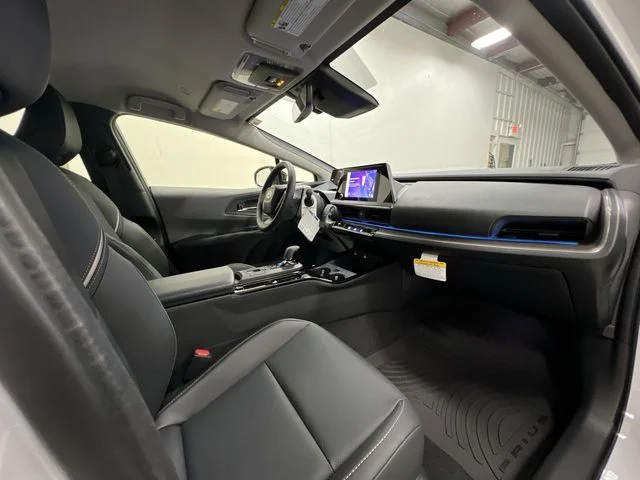 New 2026 Wind Chill Pearl <sup>1</sup> Toyota  XLE AWD image 27