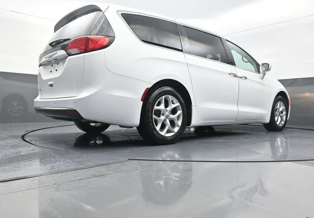 Used 2018 White Chrysler Touring Plus image 35
