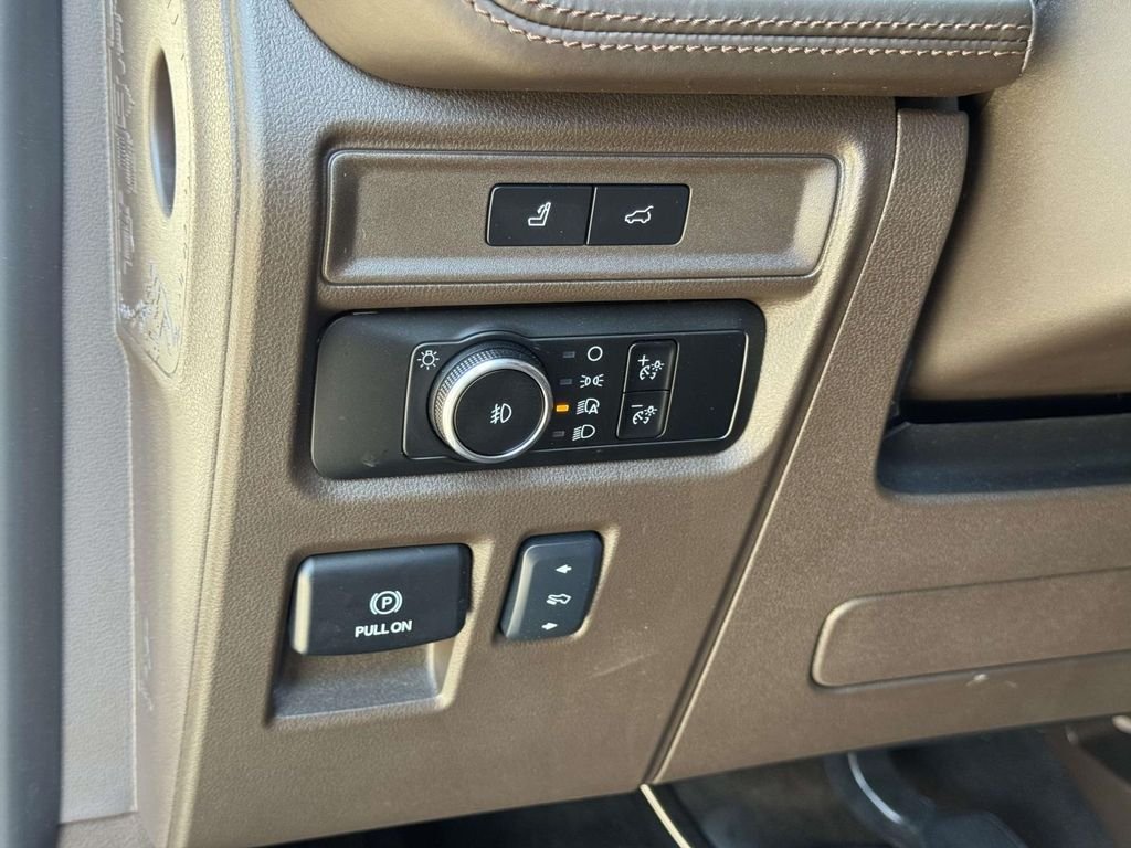 Used 2024 White Ford King Ranch image 9