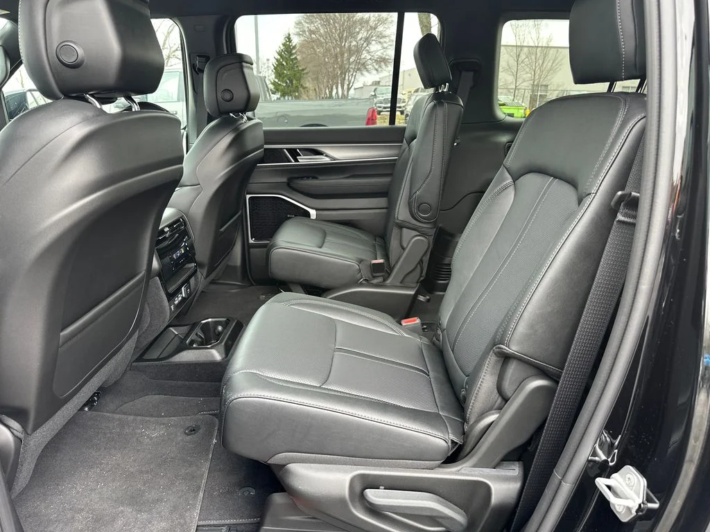 2026 Jeep Grand Wagoneer L Limited Altitude - Photo 26