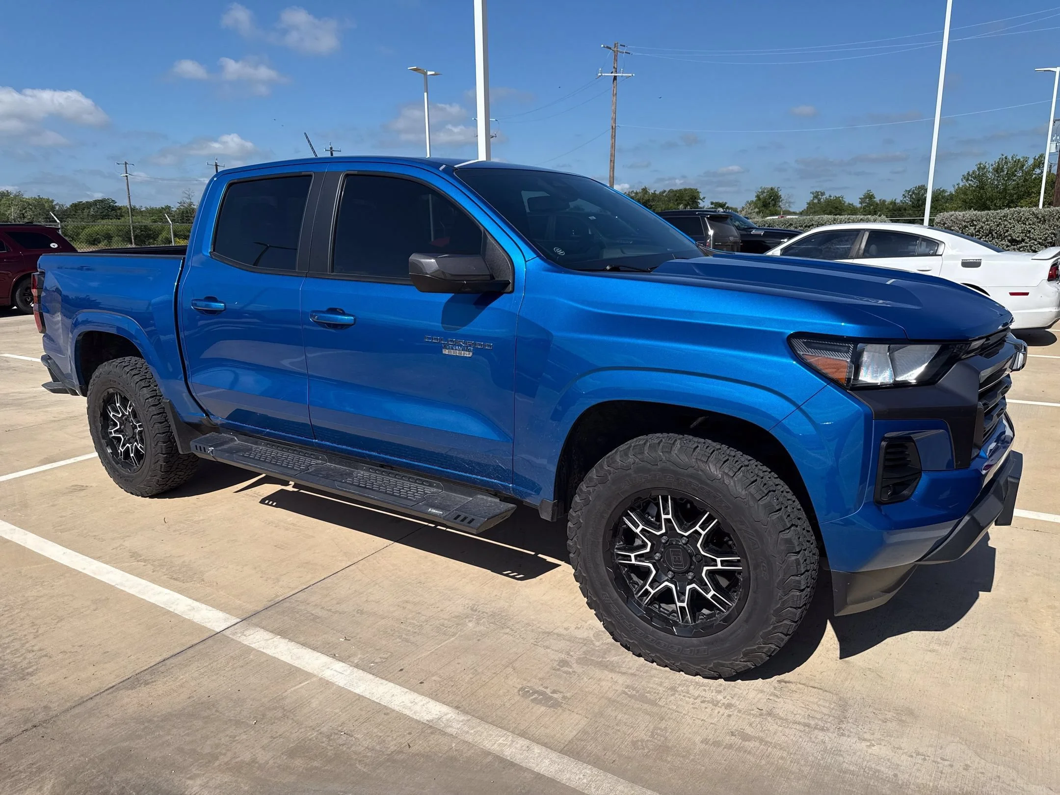 Used 2023 Blue Chevrolet LT image 4