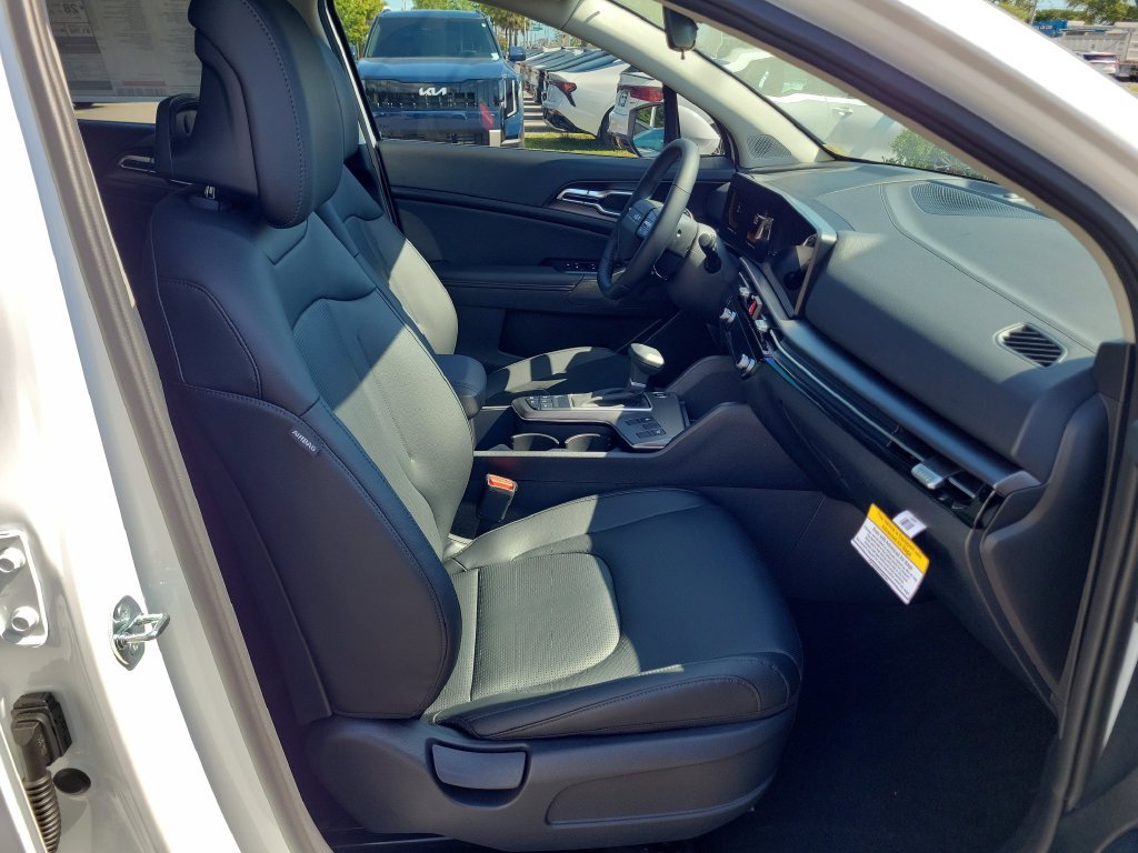 New 2026 Glacial White Pearl Kia EX image 7