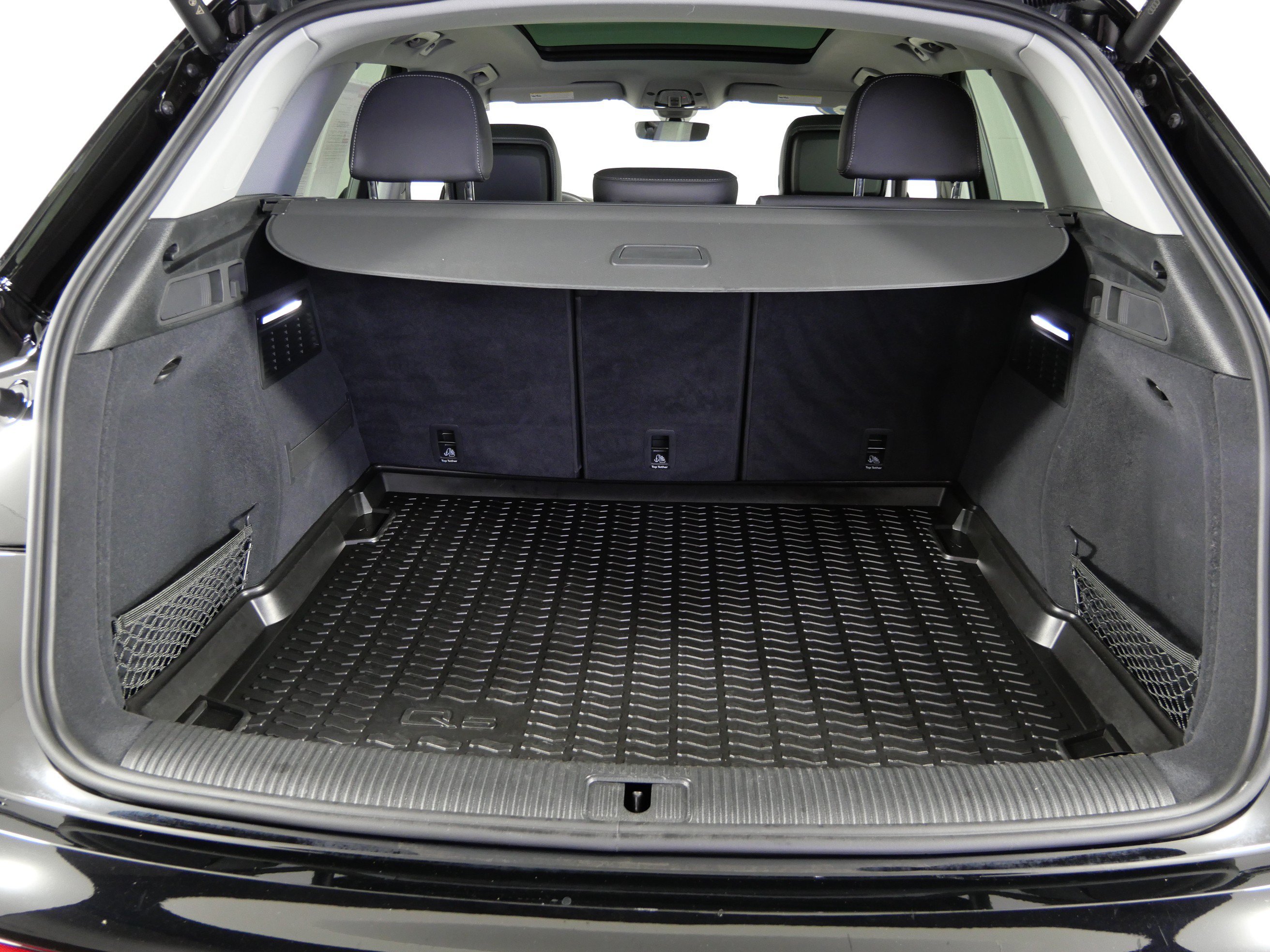 Used 2023 Brilliant Black Audi Premium Plus image 18