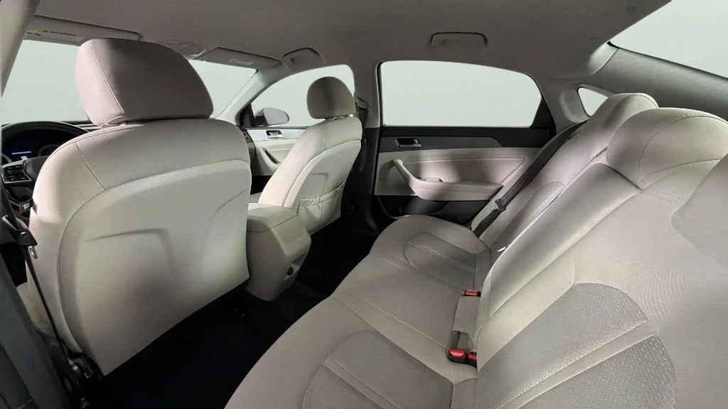 Used 2018 White Hyundai SEL image 27