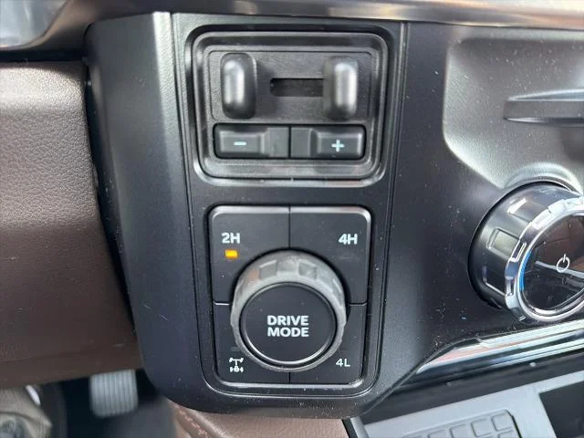 New 2026 Star White Metallic Tri-Coat Ford F-350® King Ranch® image 57