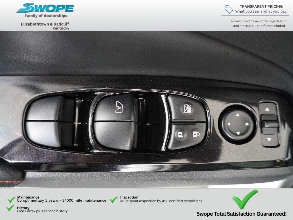Used 2024 Pearl White Tricoat Nissan 2.0 SR image 15