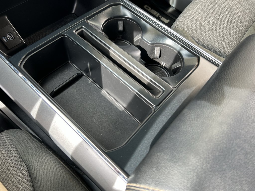 Used 2022 Silver Ford XLT image 22