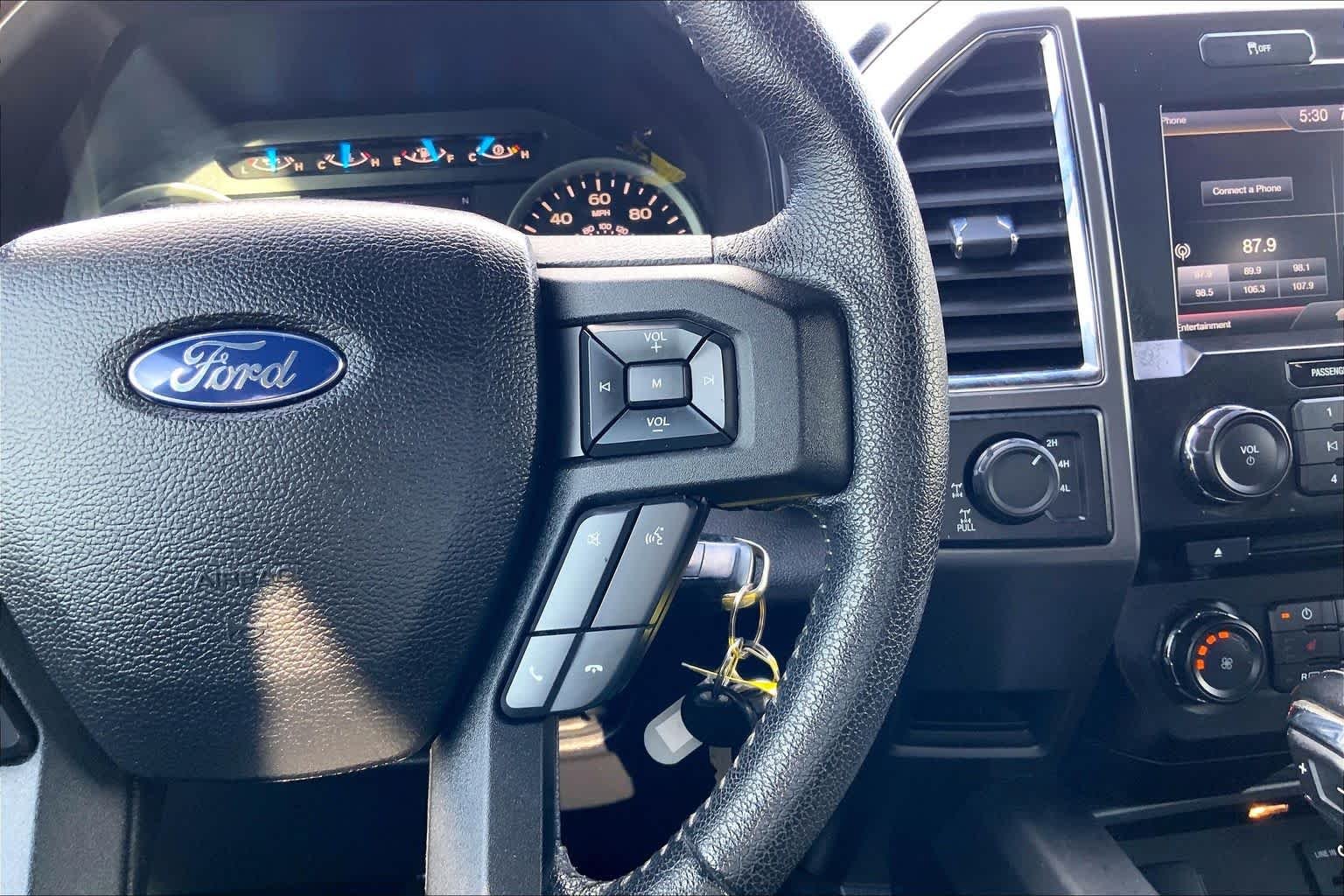 Used 2015 Tuxedo Black Metallic Ford XLT image 23