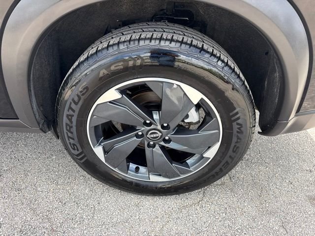 2025 Nissan Rogue SV - Photo 32