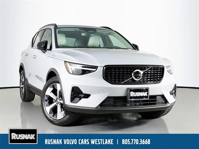 2026 Volvo XC40 B5 Plus