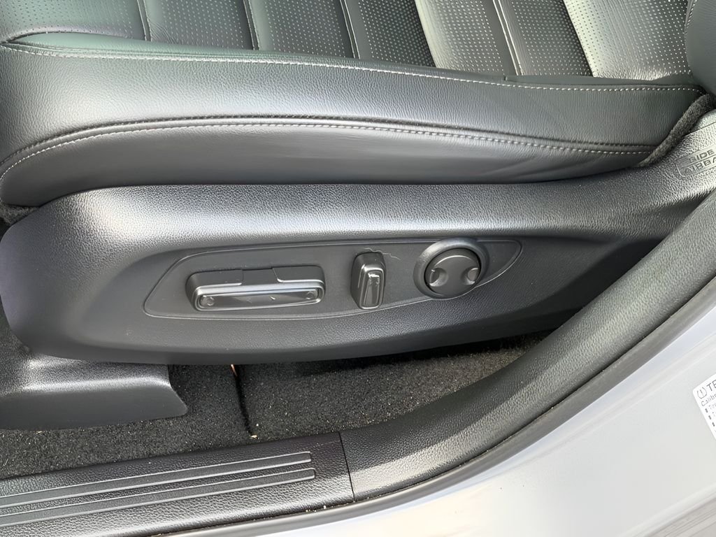 Used 2026  Honda EX-L image 19