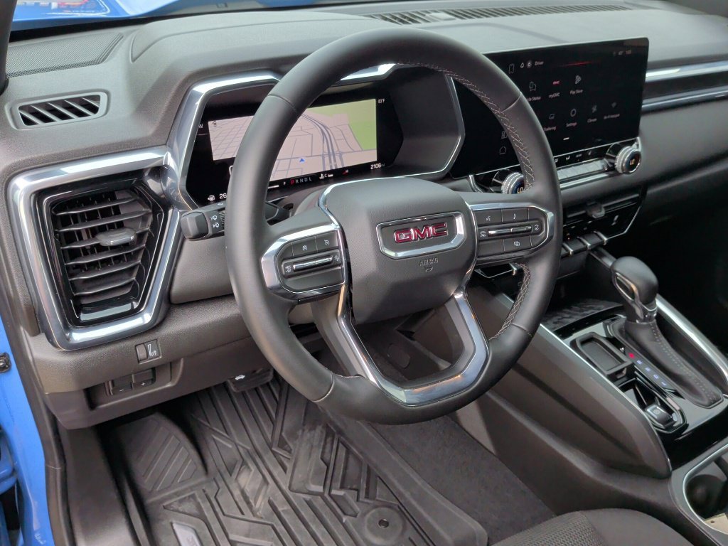 Used 2026  GMC Elevation image 14