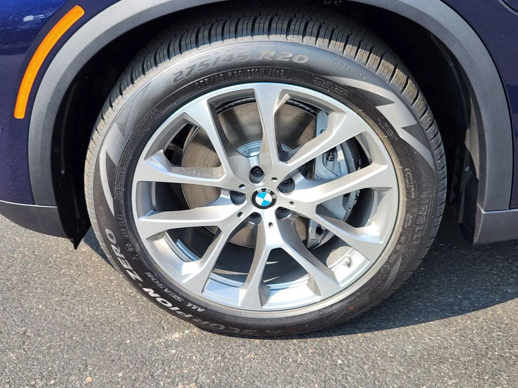 New 2026 Tanzanite Blue II Metallic BMW xDrive50e image 7