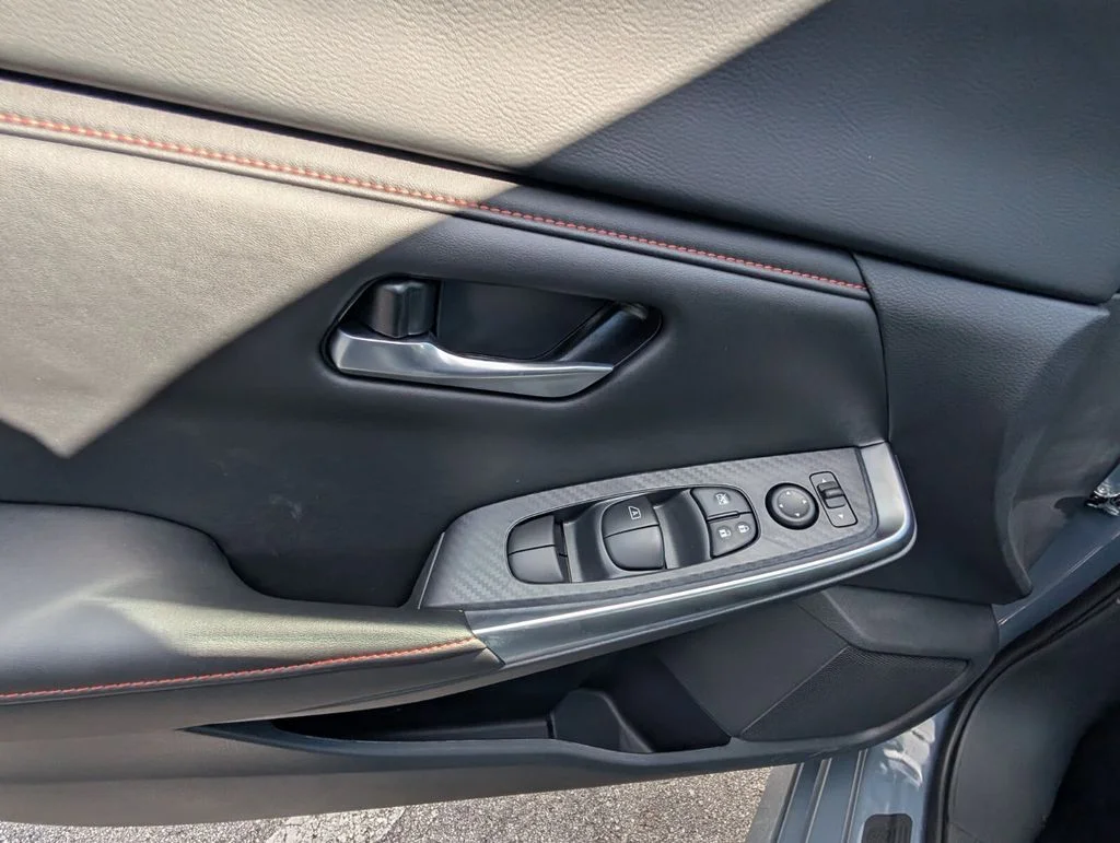 2025 Nissan Sentra SR - Photo 8